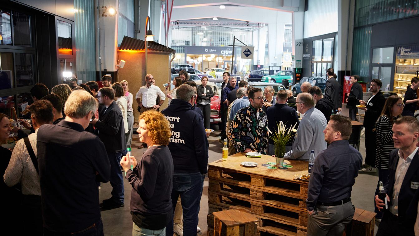 Mittagspause im Schuppen 1 in Bremen beim 1. Bundesland KI-Summit