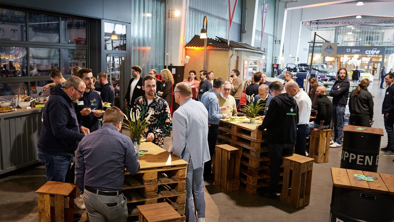 Mittagspause im Schuppen 1 in Bremen beim 1. Bundesland KI-Summit